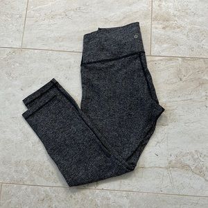Lululemon Wunder Under size 10
